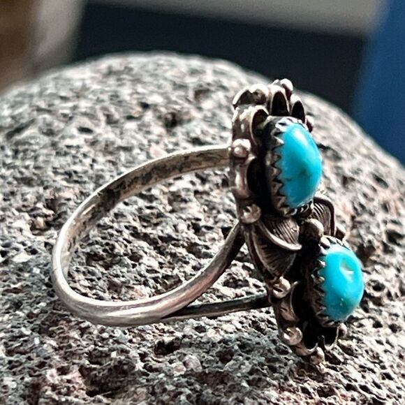 Vintage Navajo Turquoise & Sterling Silver Double Decker Ring - Picture 11 of 14